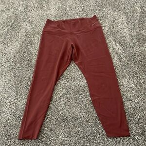 Women’s Nike Zenvy leggings